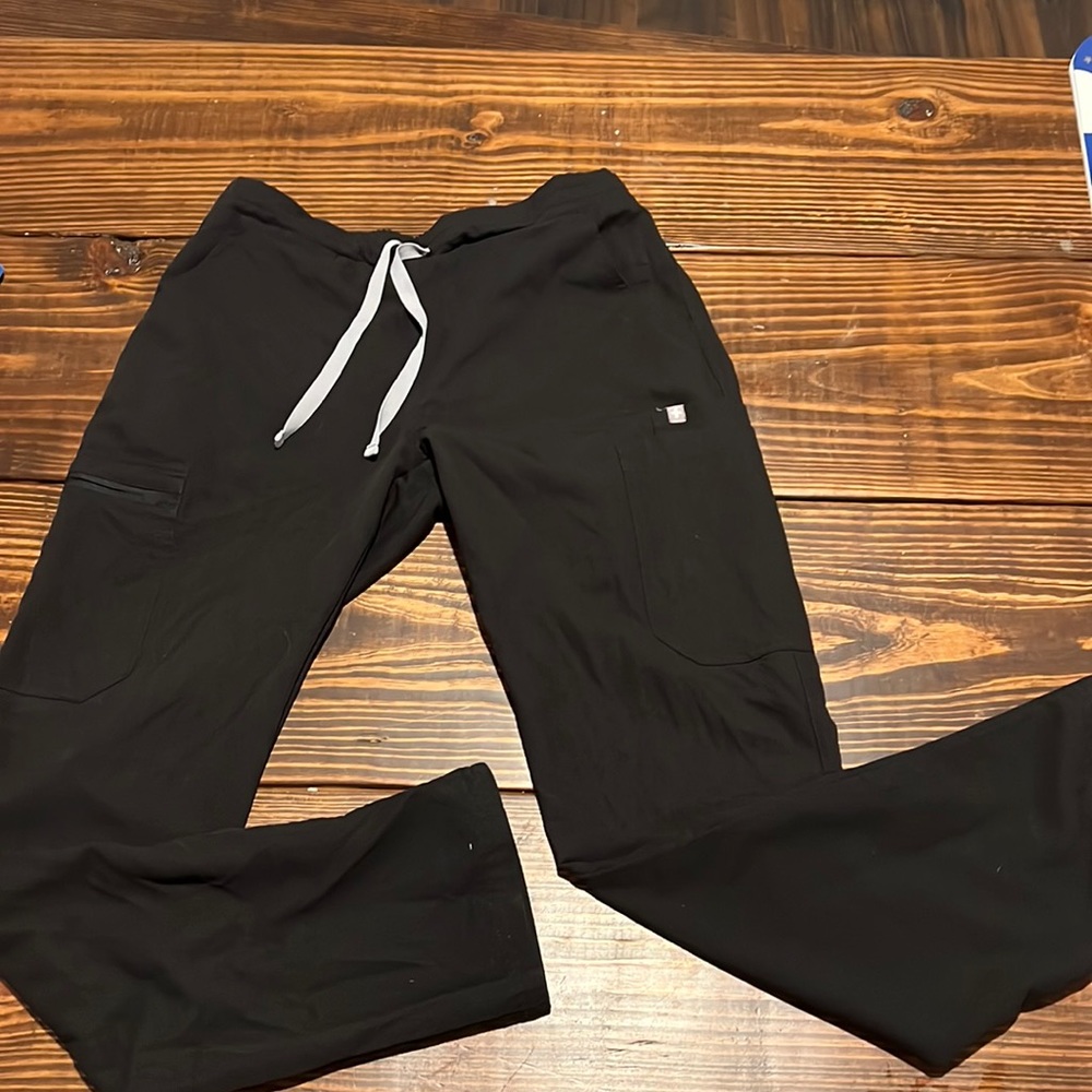 Figs scrub pants- black